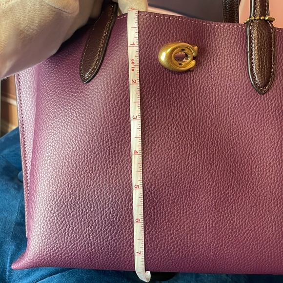 Coach Willow Tote. No Crossbody Strap. - Picture 9 of 9